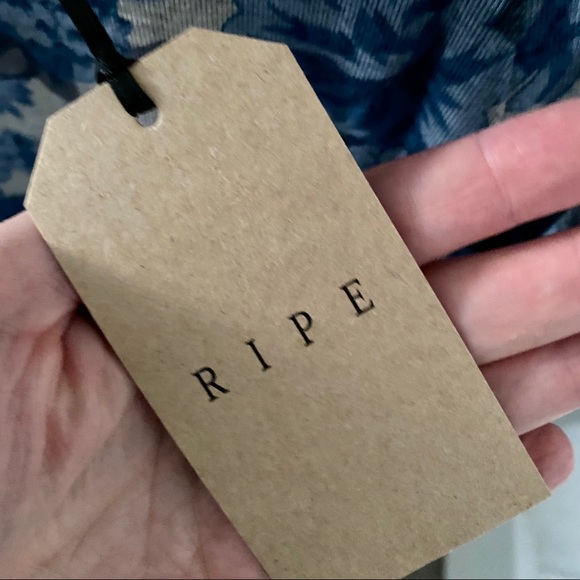 ๐NWT๐บRIPE Small tieback top - Picture 7 of 13